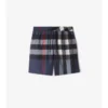 Badehose mit Karomuster