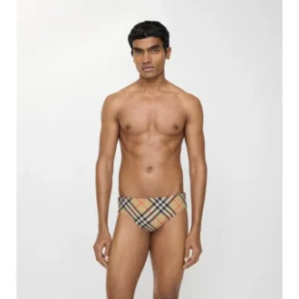 Badehose mit Karomuster