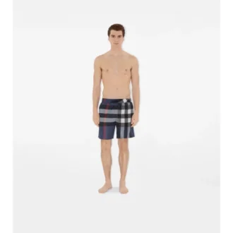 Badehose mit Karomuster