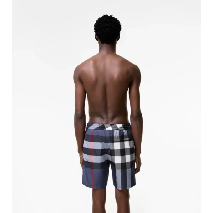 Badehose mit Karomuster
