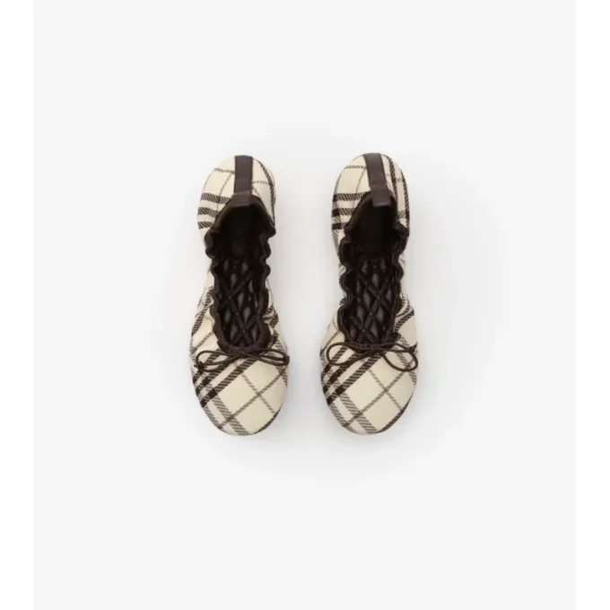 Ballerinas mit Karomuster in Beige