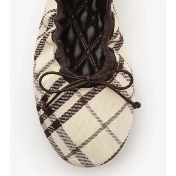 Ballerinas mit Karomuster in Beige