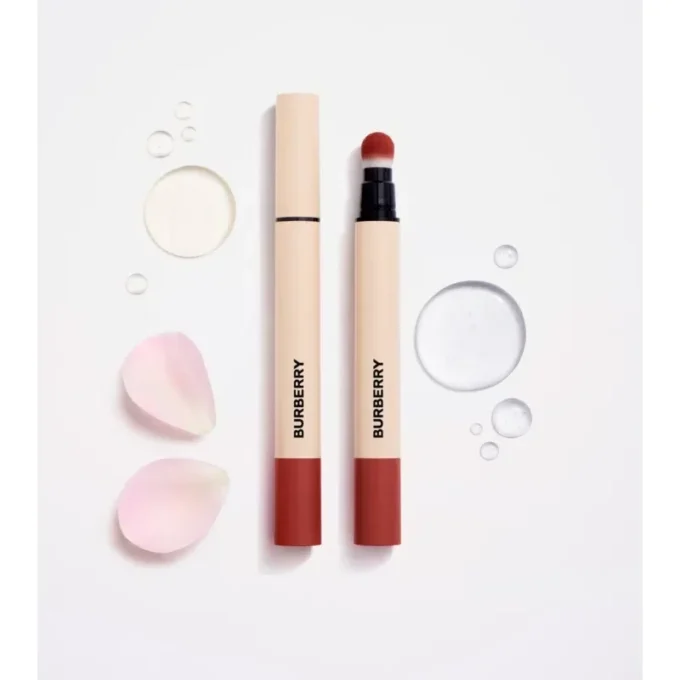 Burberry Brit Matte Lip Veil – English Oak Nr. 652