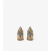 Check Dame Pumps