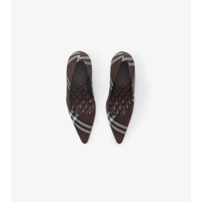 Check Dame Pumps