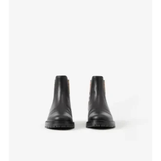 Chelsea-Stiefel mit Karomuster-Einsätzen
