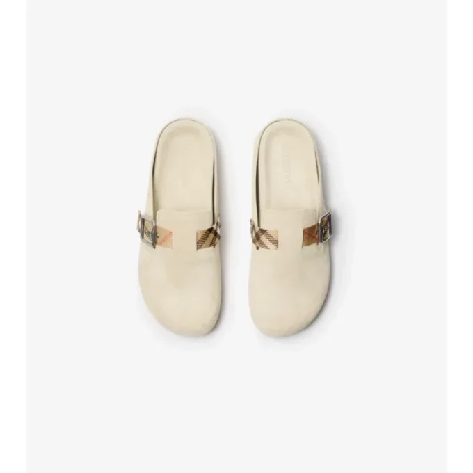 Clogs aus Wildleder