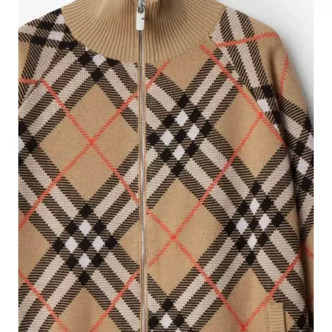 Jacke aus Wolle-Mohair-Mischung mit Karomuster