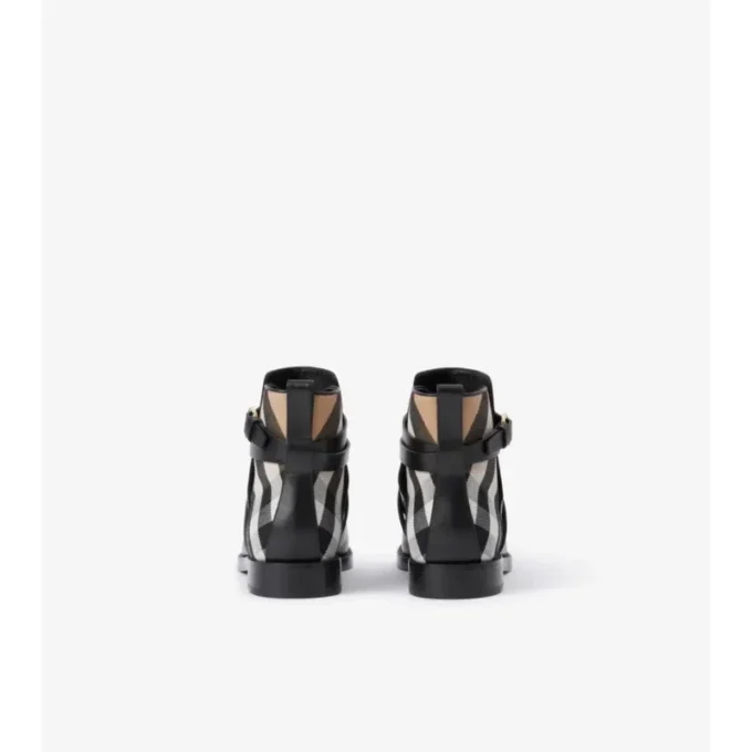 Karierte Stiefel aus Leder