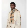 Kaschmirschal mit schmalem Karomuster