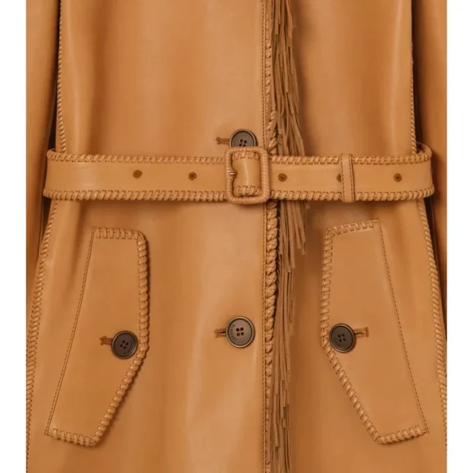 Kurzer Car Coat aus Leder mit Fransen