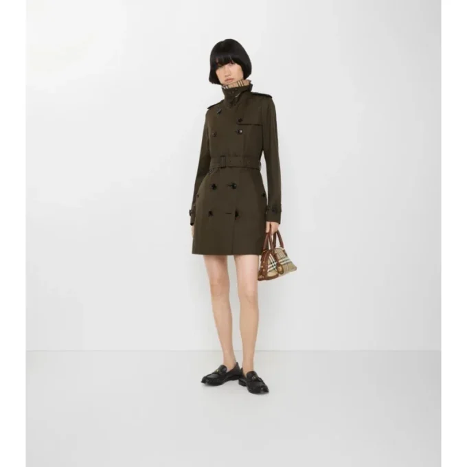 Kurzer Kensington-Trenchcoat aus Tropical Gabardine
