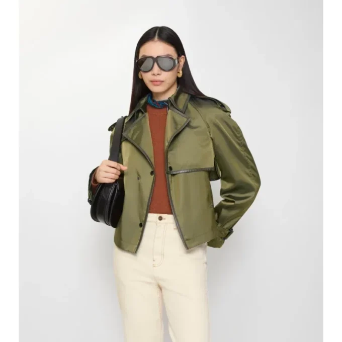 Kurzer Trench Coat aus Nylonmischung