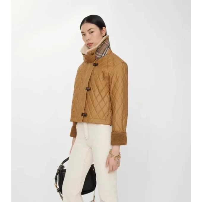 Lammfellkragen, gesteppte Baumwoll-Howle-Jacke