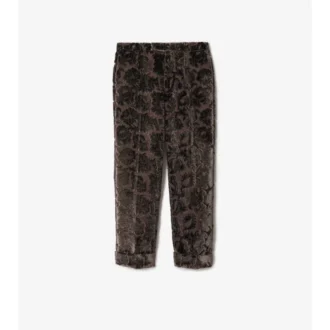Maßgeschneiderte Hose aus Weinreben-Samt