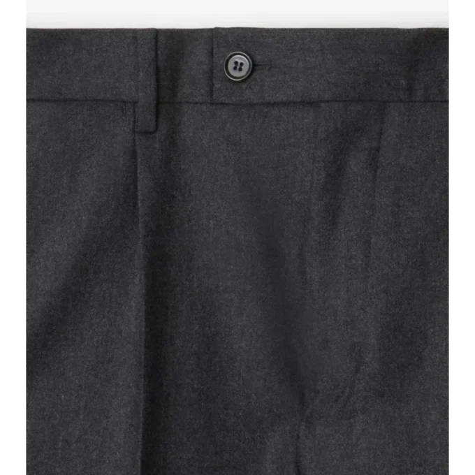Maßgeschneiderte Hose aus Wollflanell