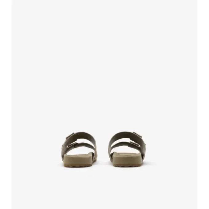 Sandalen aus Wildleder mit Karomuster