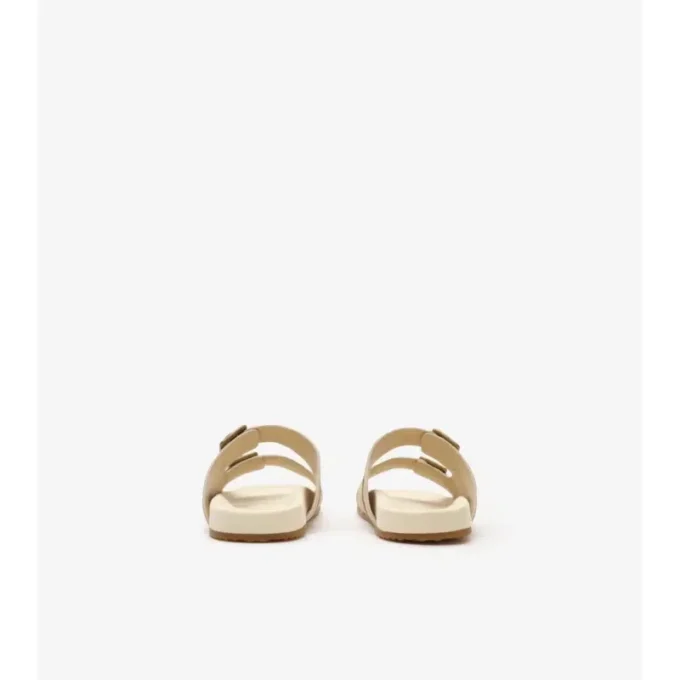 Sandalen aus Wildleder mit Karomuster