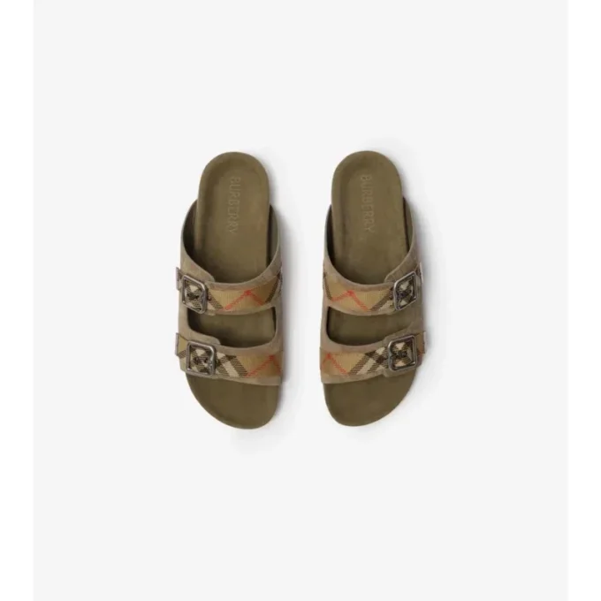 Sandalen aus Wildleder mit Karomuster