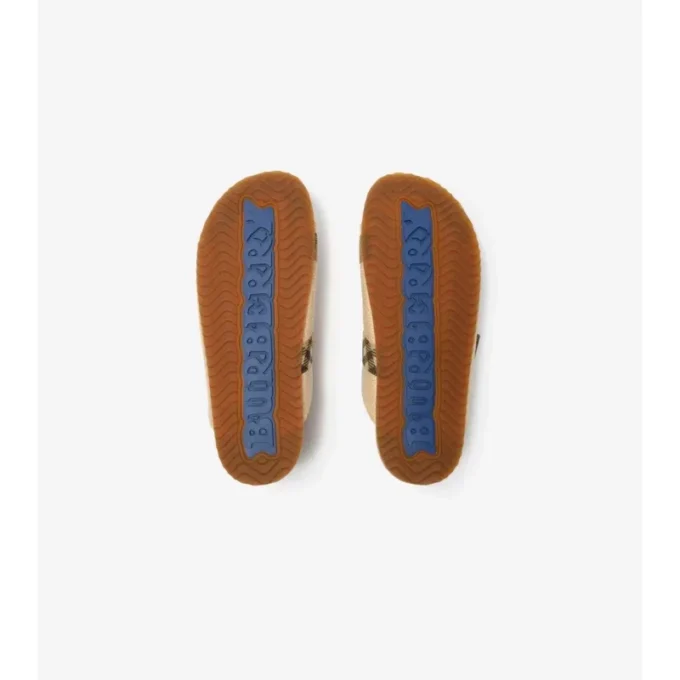 Sandalen im Raffia-Look