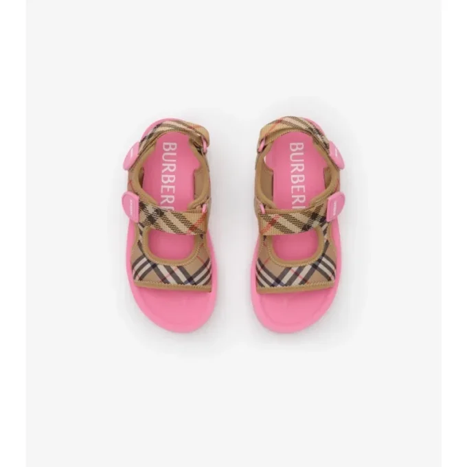 Sandalen mit Karomuster