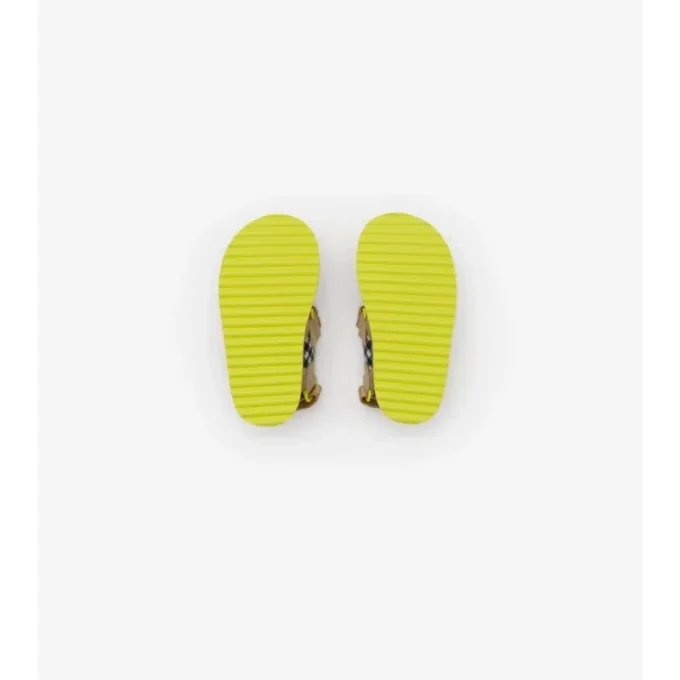 Sandalen mit Karomuster