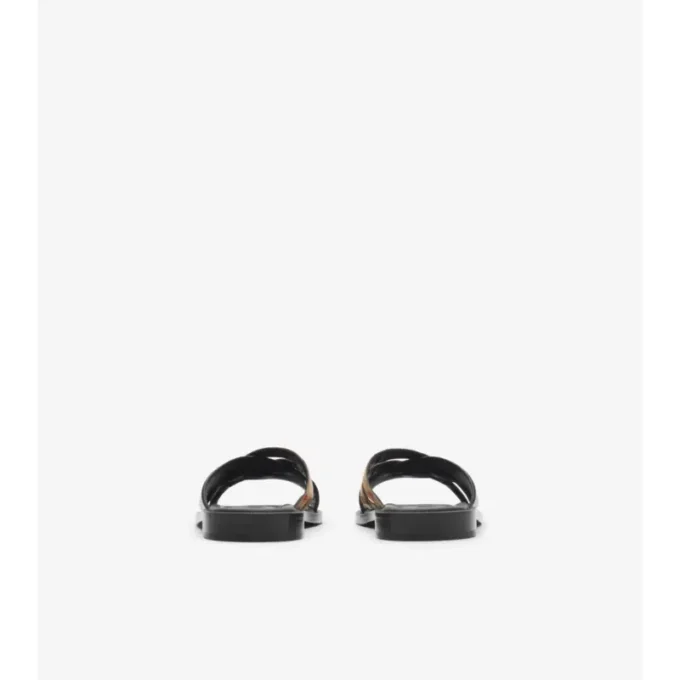 Sandalen mit Karomuster und Lederbesatz 