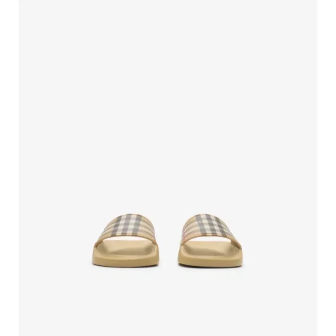 Slides mit Karomuster
