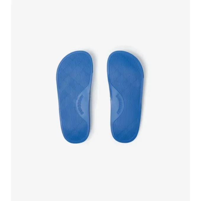 Slides mit Karomuster