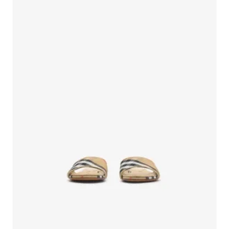 Sloane Slides ansehen 