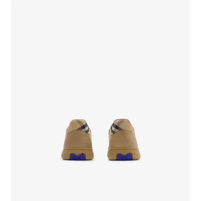 Sneaker aus Leder mit Karomuster