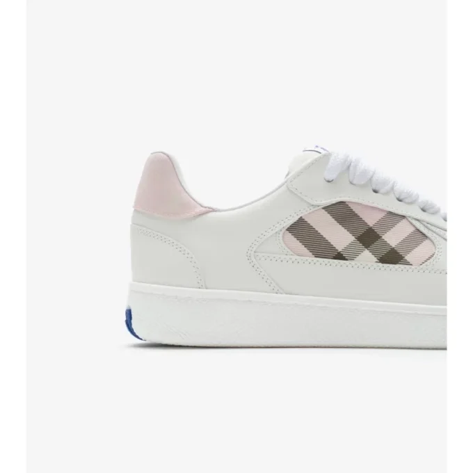 Sneaker aus Leder mit Karomuster