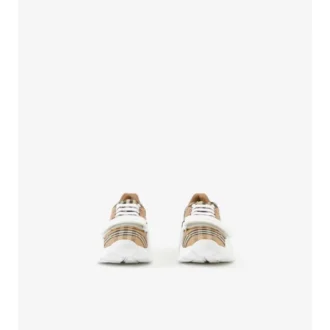 Sneaker mit Karomuster und Leder