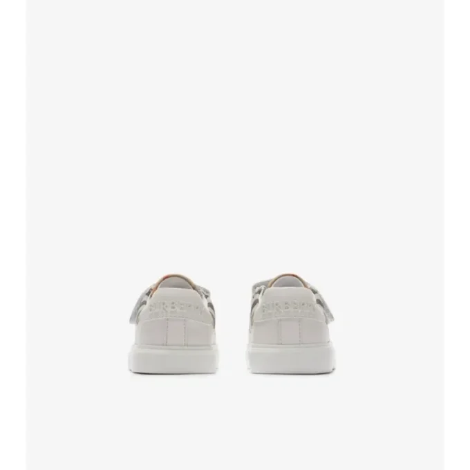 Sneaker mit Karomuster und Leder
