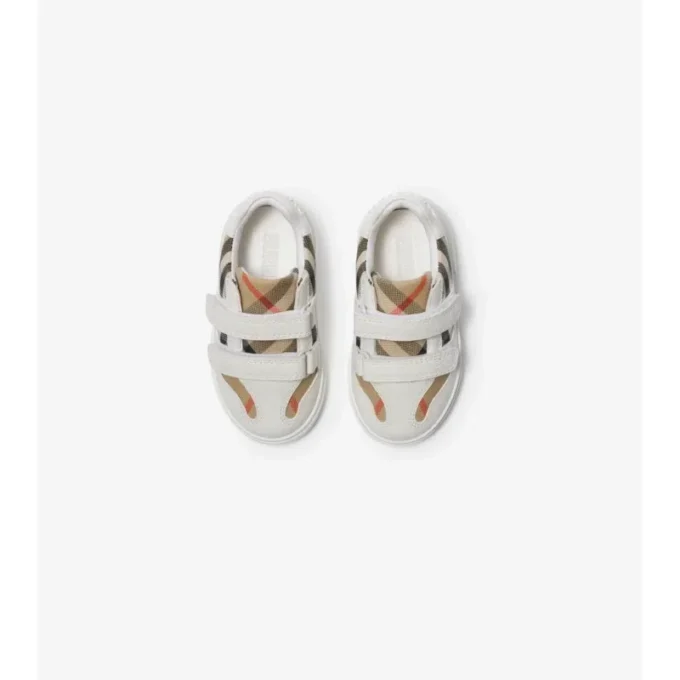 Sneaker mit Karomuster und Leder