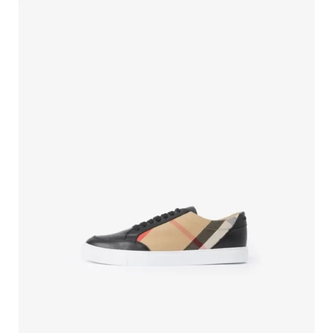 Sneaker mit Karomuster und Leder