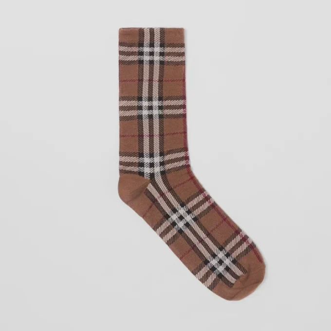 Socken aus Baumwoll-Kaschmir-Mischung mit Vintage Check-Muster im Intarsien-Strick
