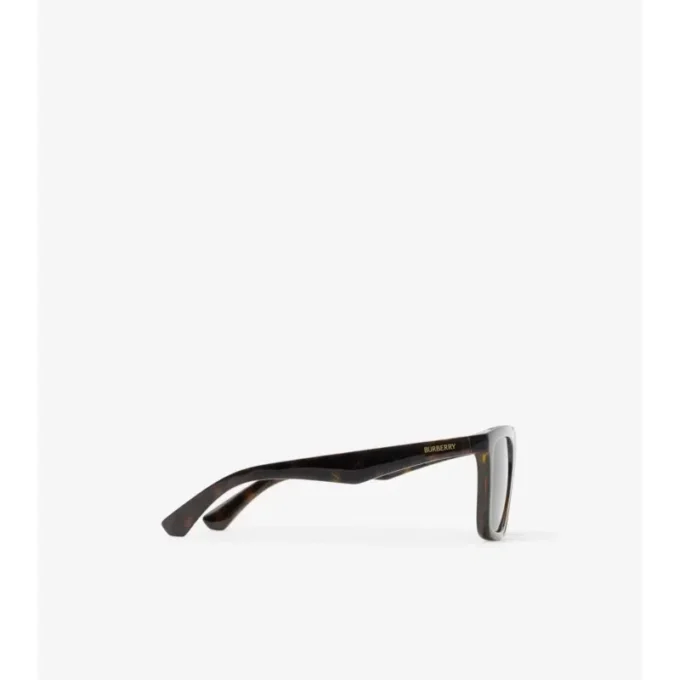 Sonnenbrille mit geprägtem Karomuster