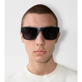 Sonnenbrille mit quadratischem Rahmen und Logo-Detail