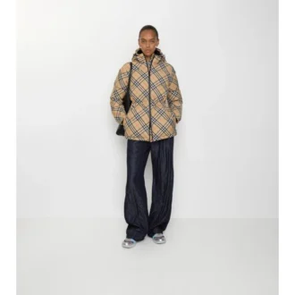 Steppjacke mit Kapuze aus Nylon im Burberry-Karomuster
